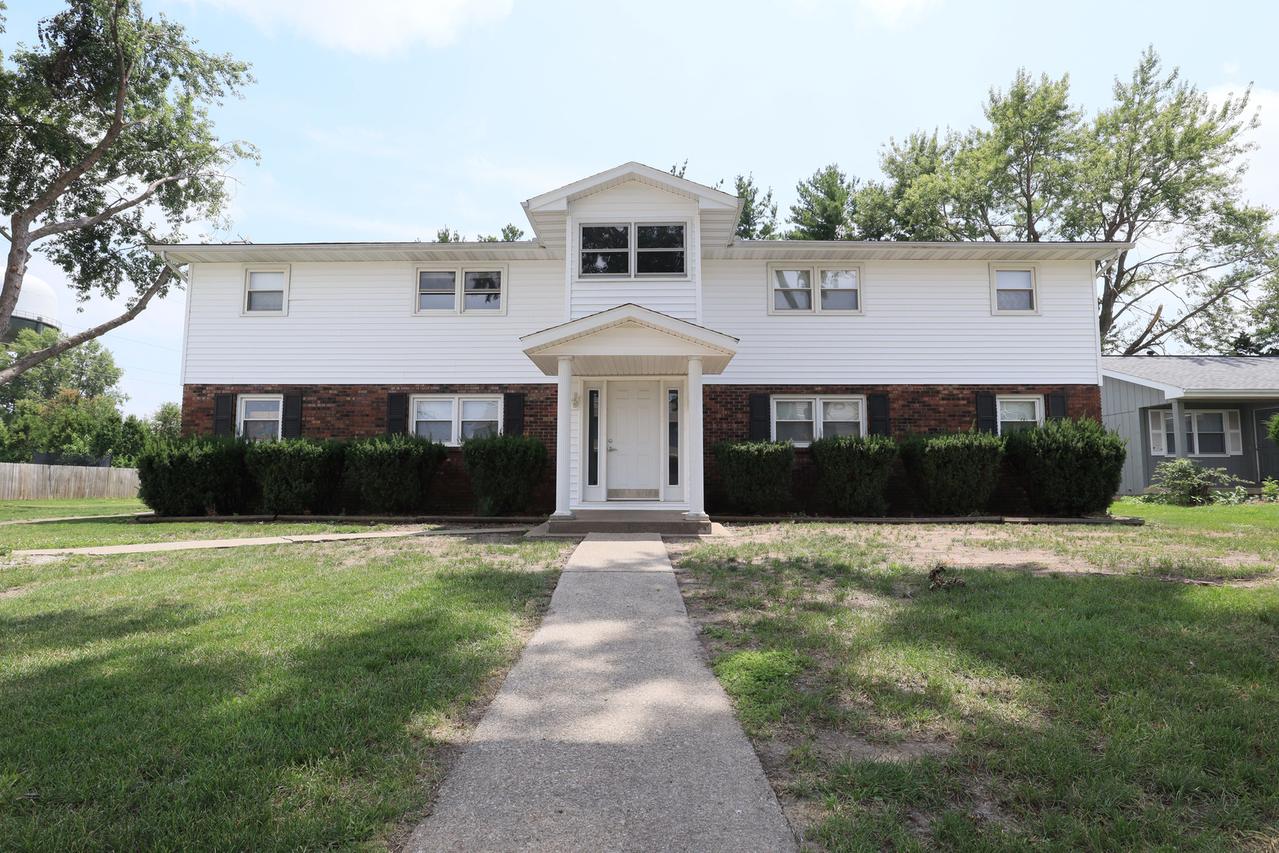 836 Deerfield Rd., Chatham, IL 62629