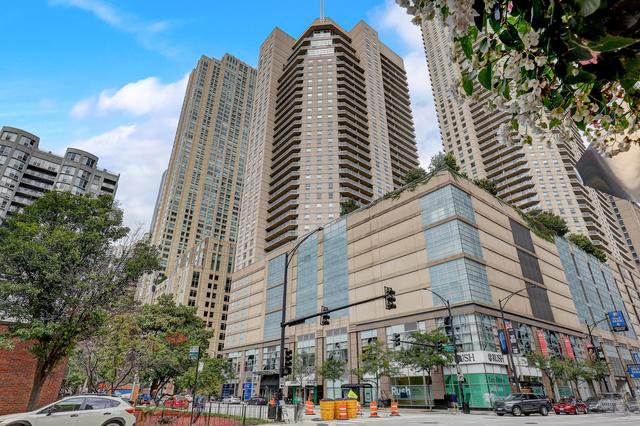 545 N Dearborn St. #1206, Chicago, IL 60654