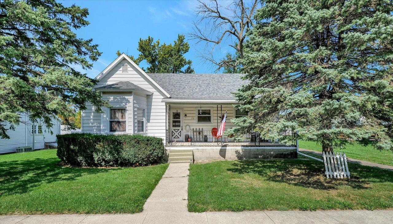 112 E Illinois St., Sibley, IL 61773