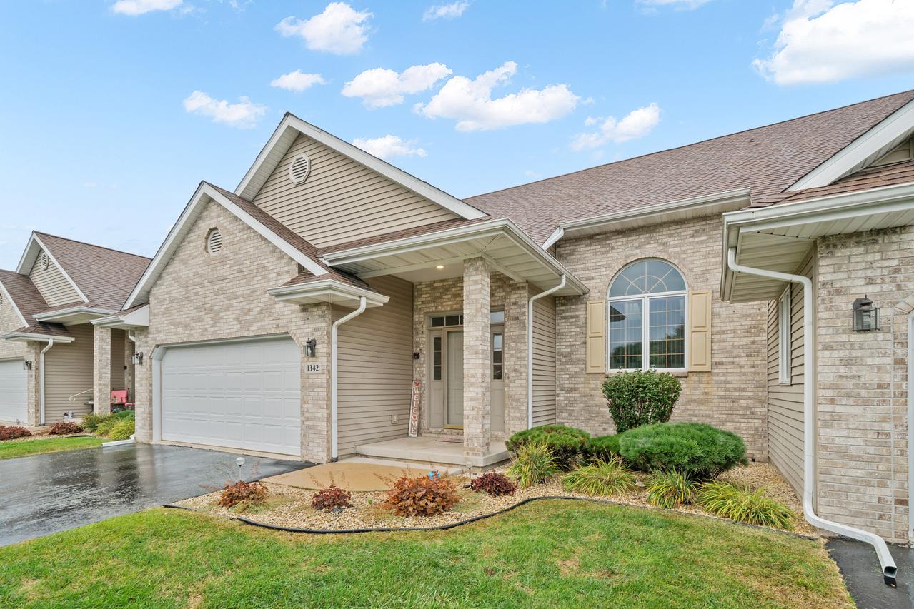 1342 Northlake Ct., Rochelle, IL 61068