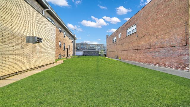 5544 S Pulaski Rd., Chicago, IL 60629