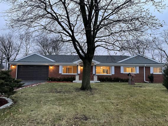 7737 Linden Ave., Darien, IL 60561