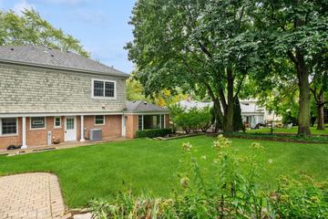 517 Hampton Ter., Libertyville, IL 60048