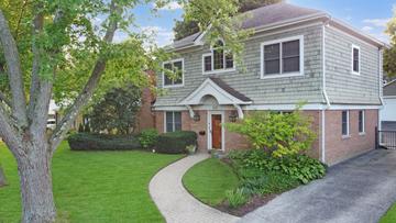 517 Hampton Ter., Libertyville, IL 60048