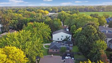 517 Hampton Ter., Libertyville, IL 60048