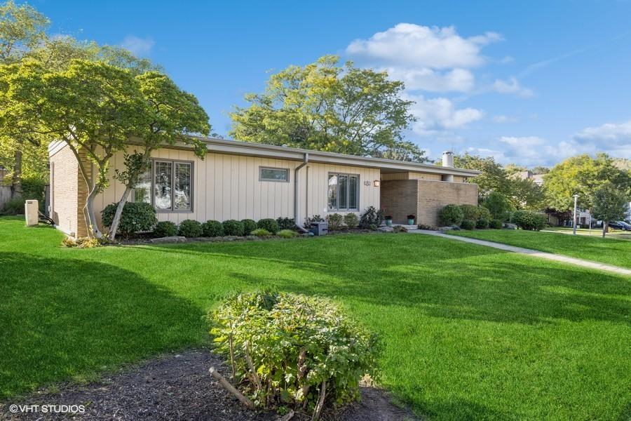 542 Dover Ave., La Grange Park, IL 60526