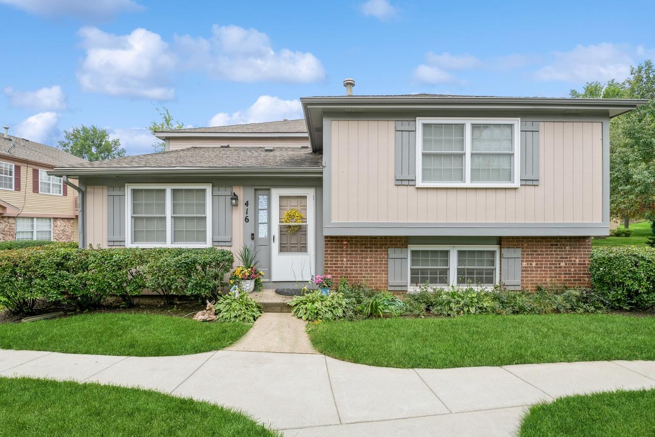 416 Briarwood Ct., Vernon Hills, IL 60061