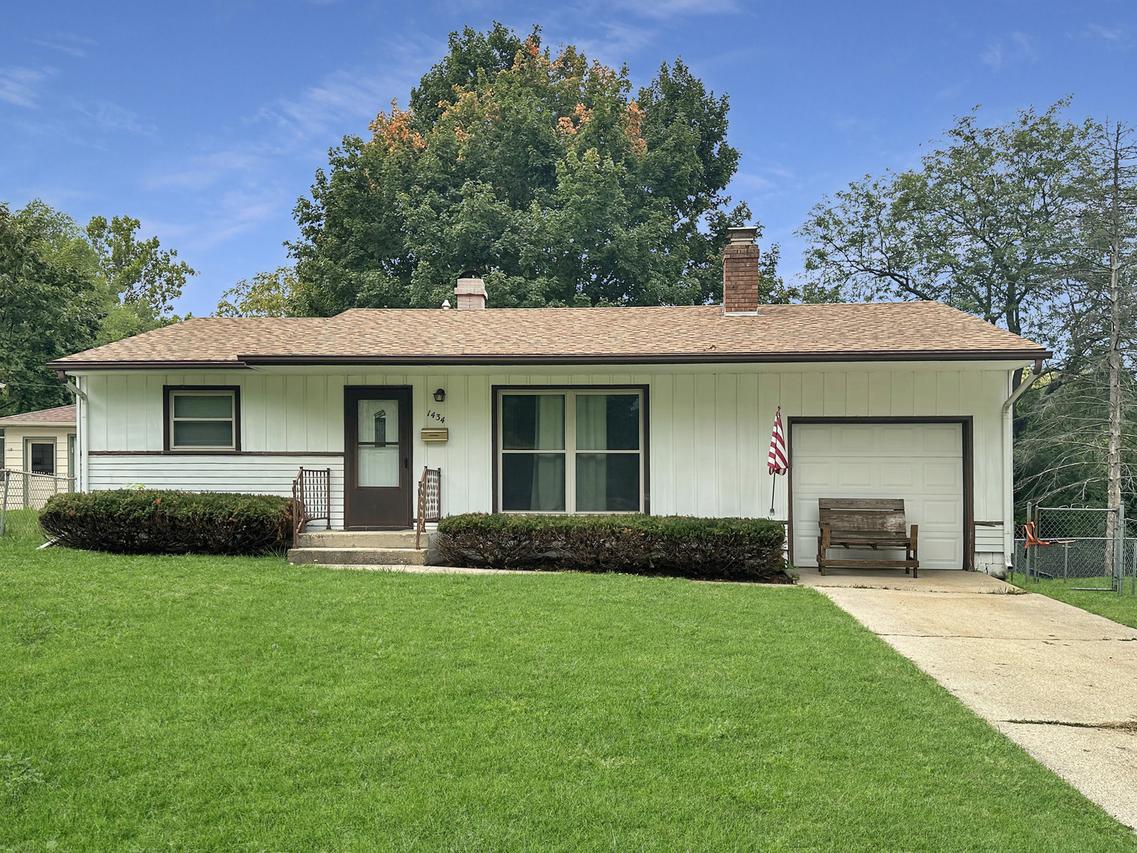 1434 Winter Dr., Freeport, IL 61032