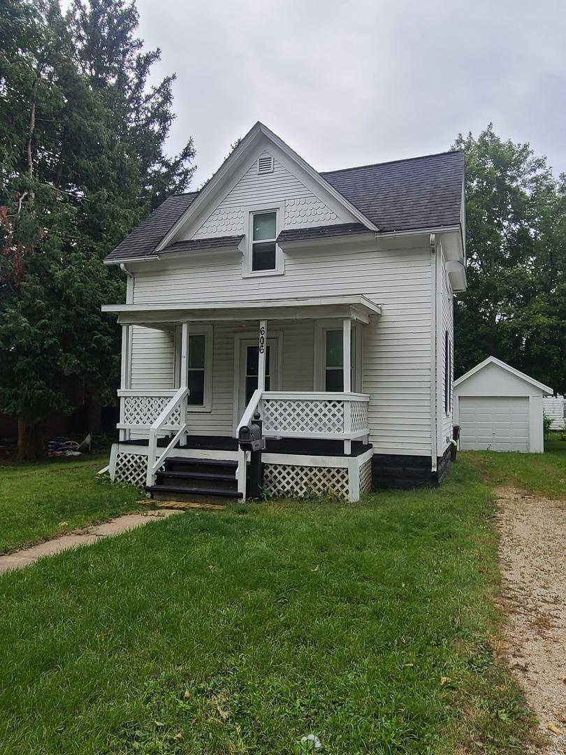 606 S 3rd St., Rochelle, IL 61068
