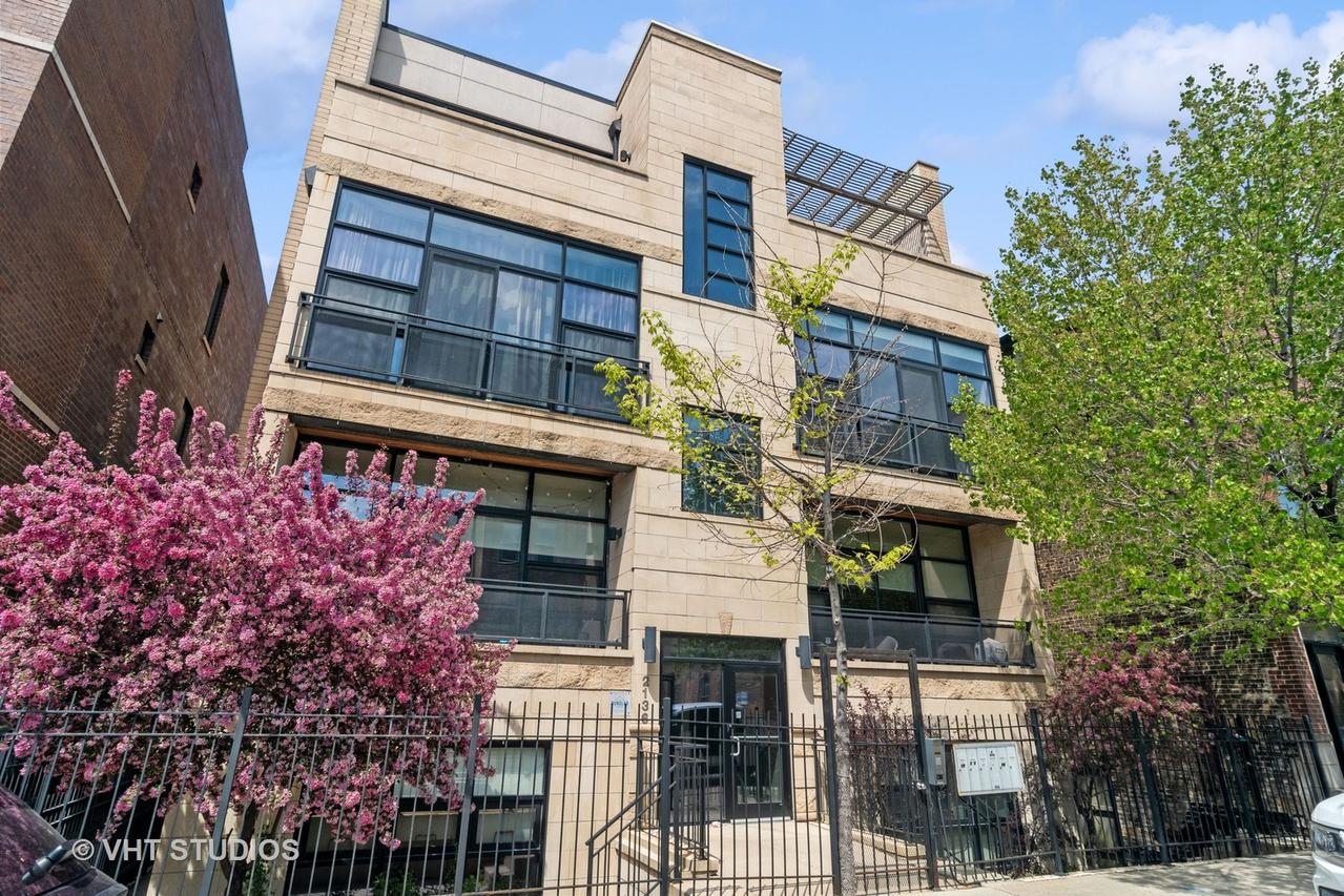 2136 W Armitage Ave. #2W, Chicago, IL 60614