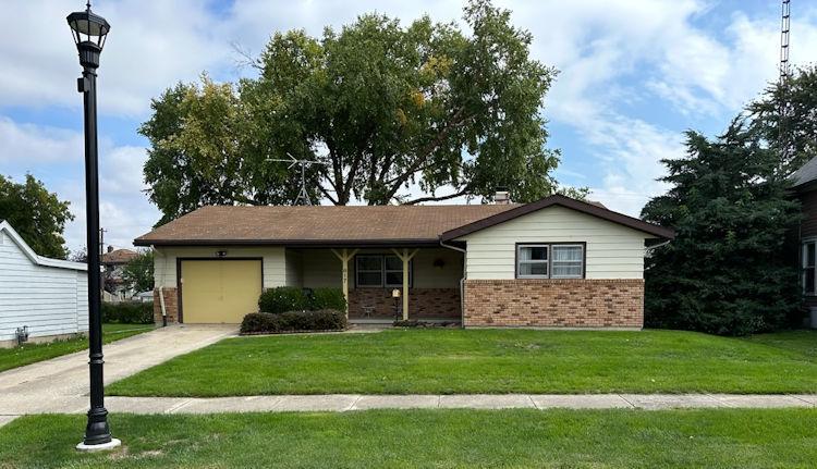 817 N Main St., Rochelle, IL 61068