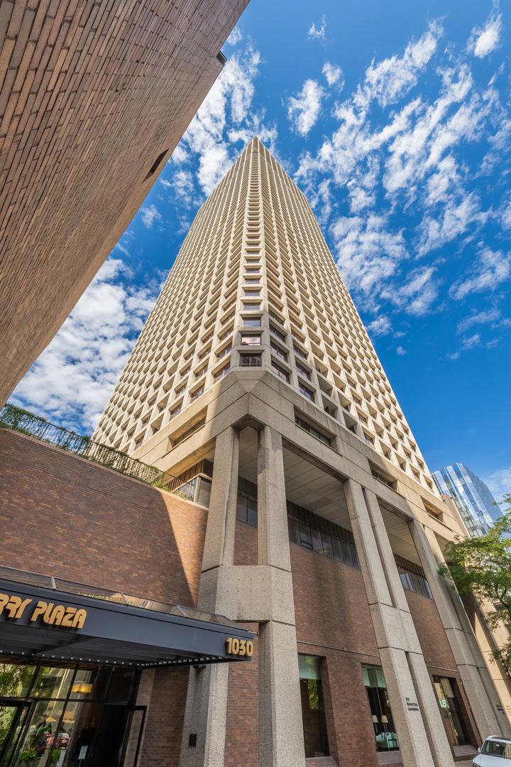 1030 N State St. #49K, Chicago, IL 60610