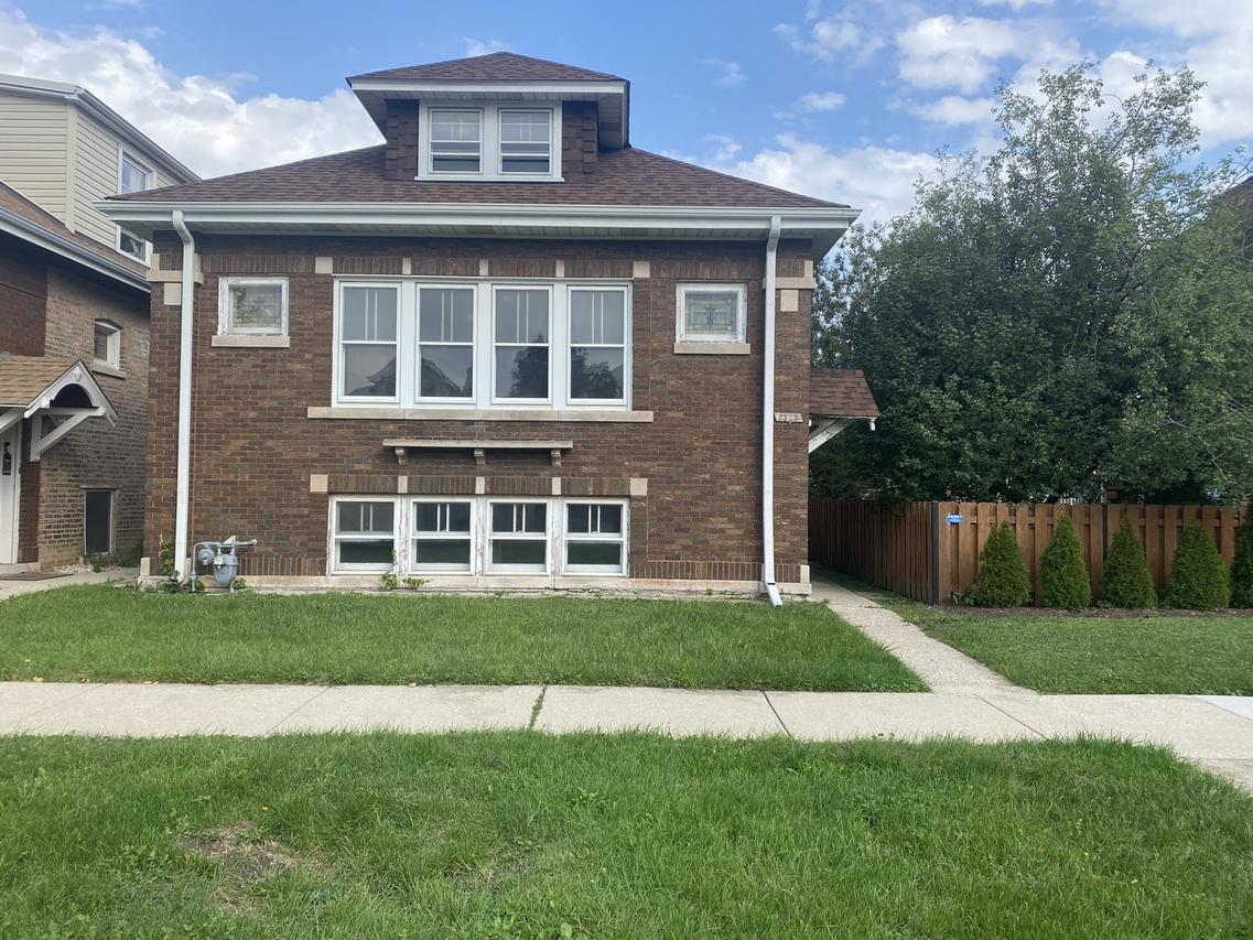 2343 Clarence Ave., Berwyn, IL 60402