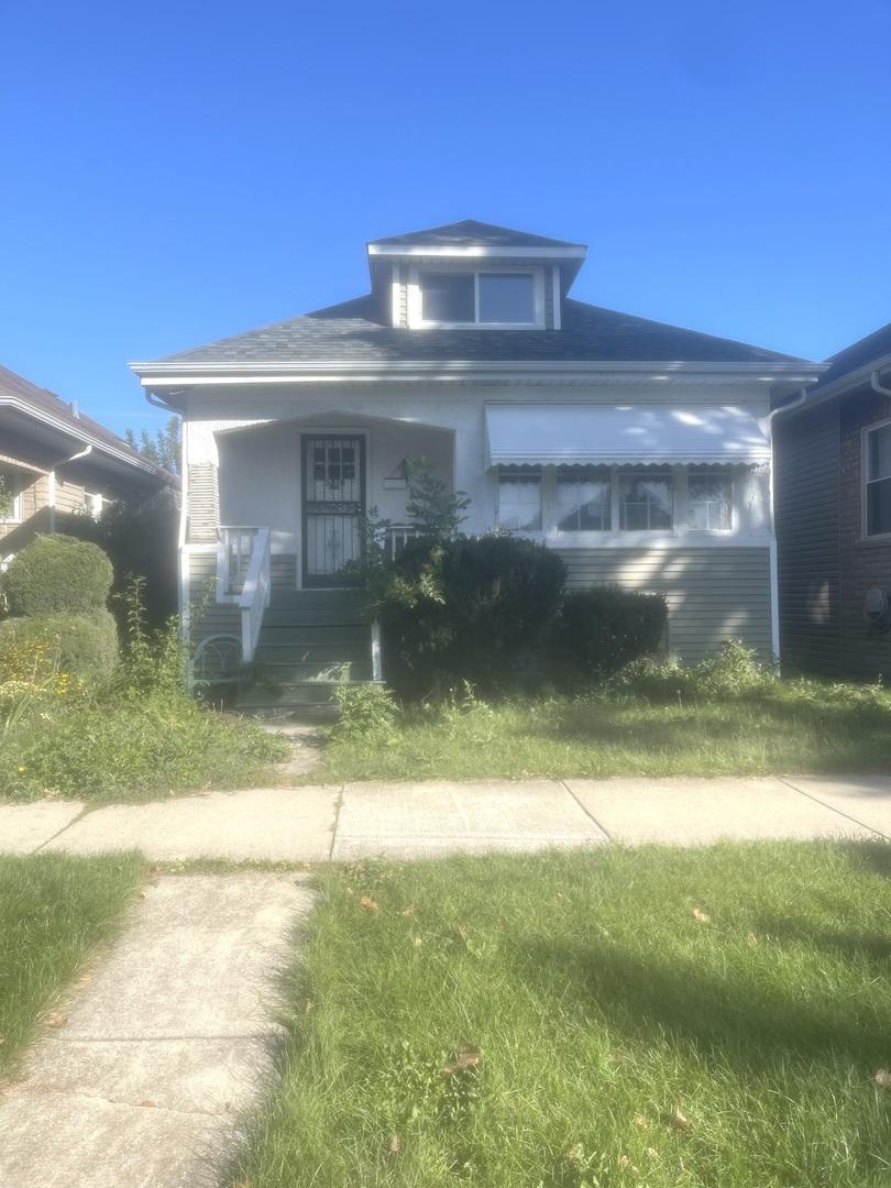 5320 W Warwick Ave., Chicago, IL 60641