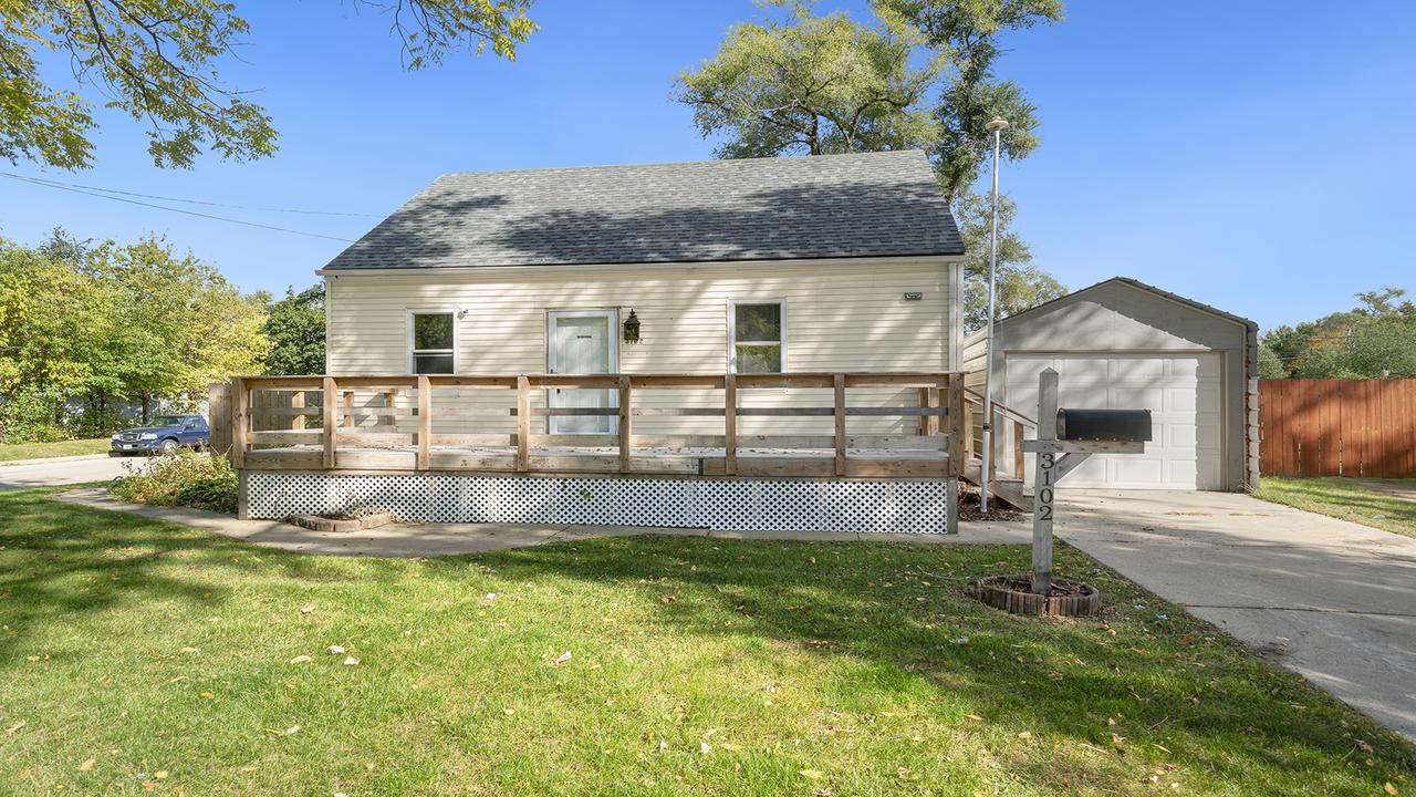 3102 10th St., Rockford, IL 61109