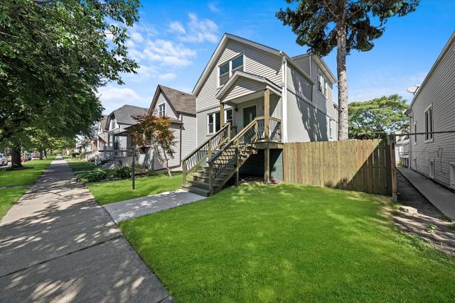 5020 W Waveland Ave., Chicago, IL 60641
