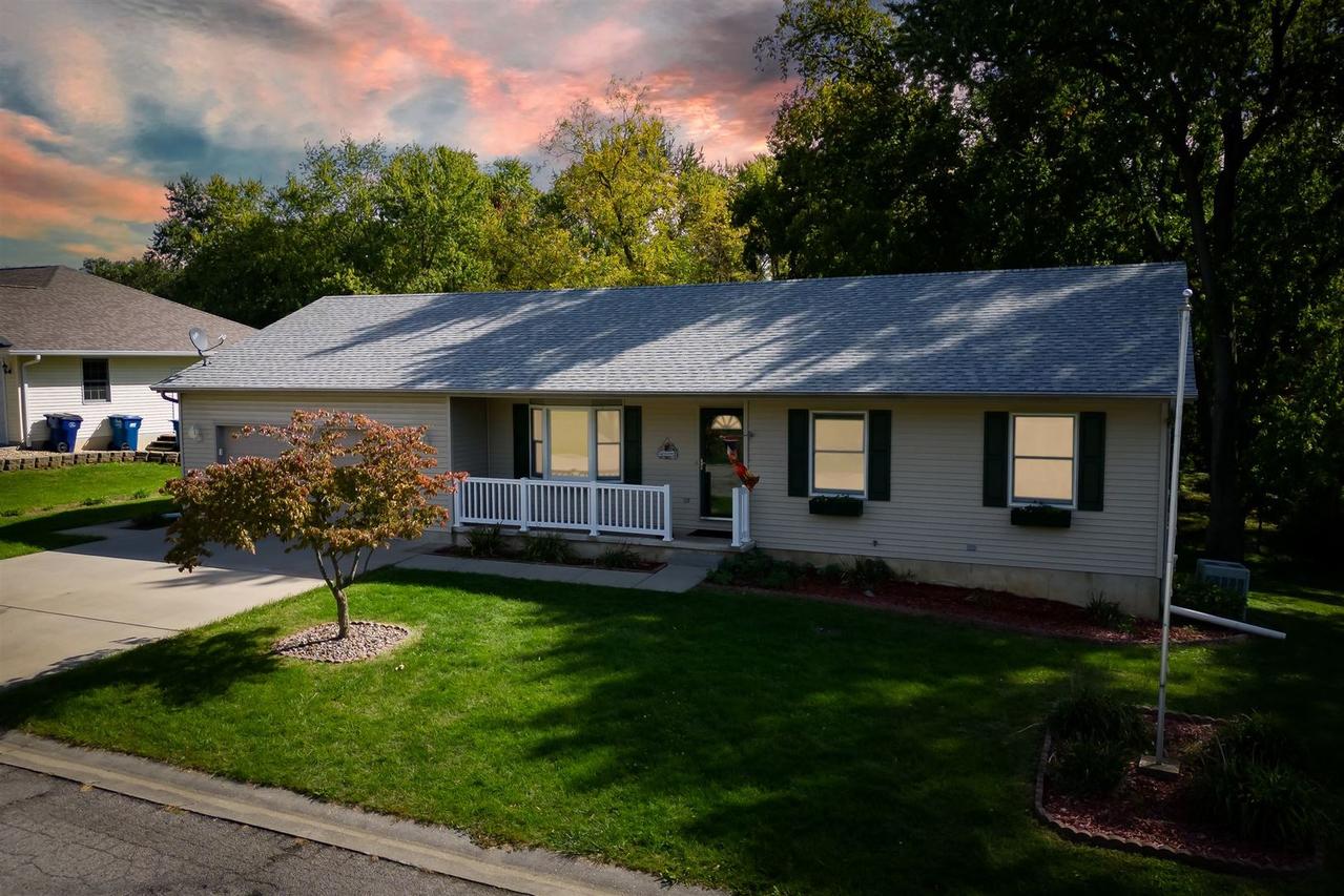 508 S Barn Hollow Dr., Athens, IL 62613
