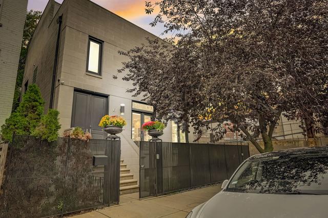 1320 N Wood St., Chicago, IL 60622