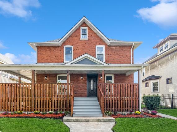 5445 W Augusta Blvd., Chicago, IL 60651