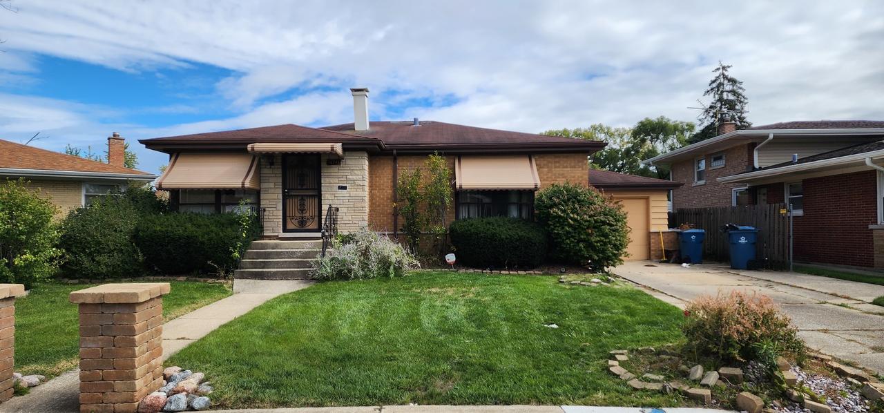 16341 Ingleside Ave., South Holland, IL 60473