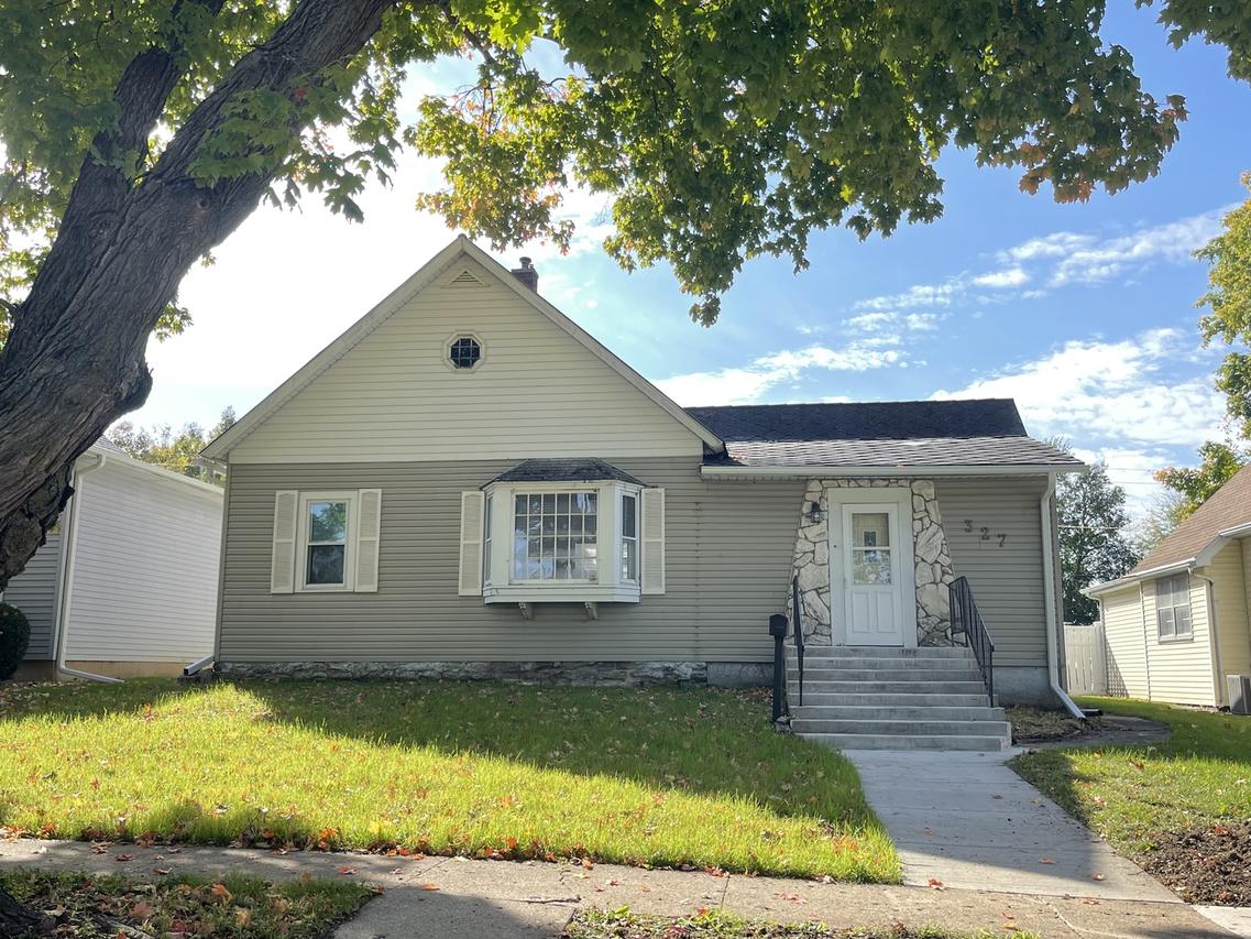 327 W Cleveland St., Spring Valley, IL 61362
