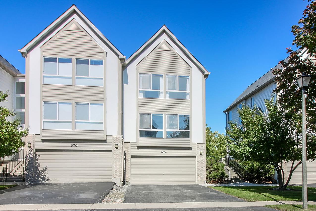672 Diamond Pointe Dr., Mundelein, IL 60060