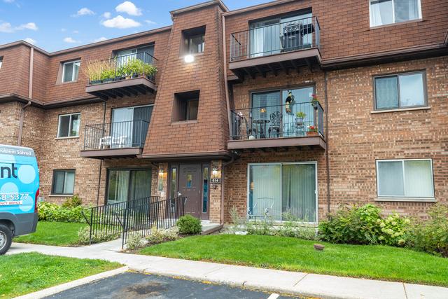 614 Cobblestone Cir. #F, Glenview, IL 60025