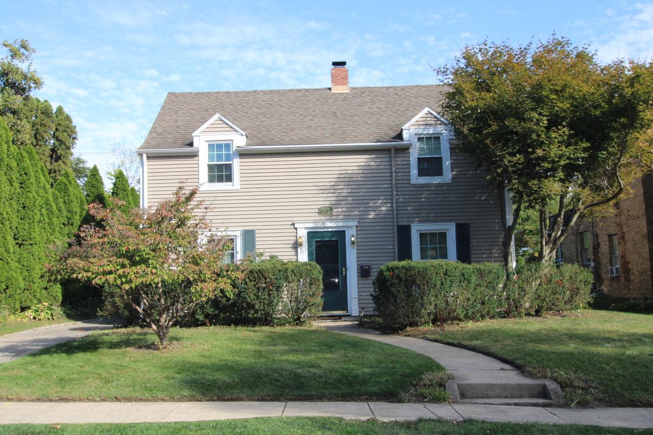327 James Ave., Rockford, IL 61107