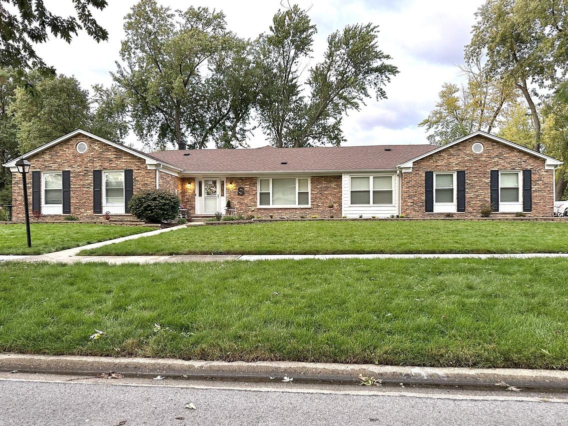 1629 Tina Ln., Flossmoor, IL 60422