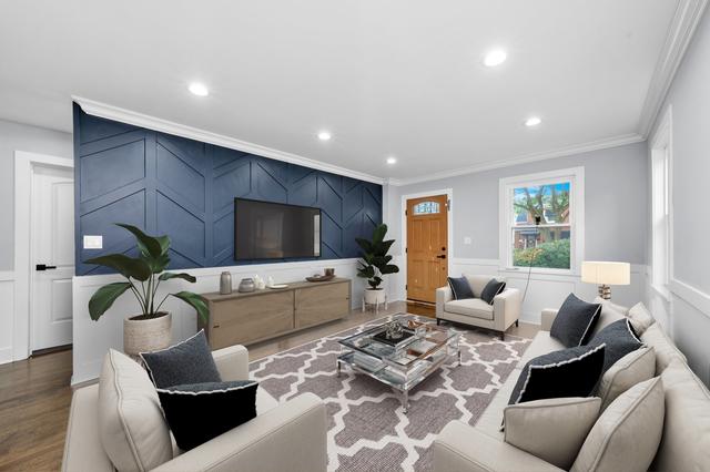 9133 S Paxton Ave., Chicago, IL 60617