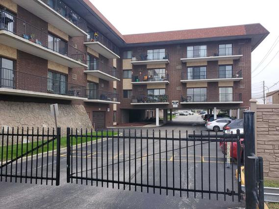 9520 Mayfield Ave. #N104, Oak Lawn, IL 60453