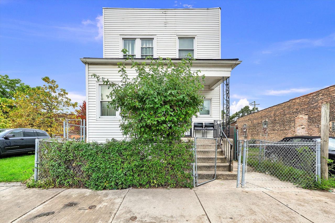 1803 W 69th St., Chicago, IL 60636