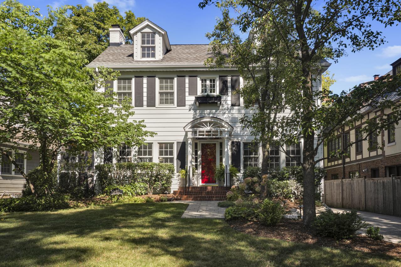 567 Hill Ter., Winnetka, IL 60093