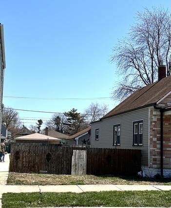 1521 East Ave., Berwyn, IL 60402