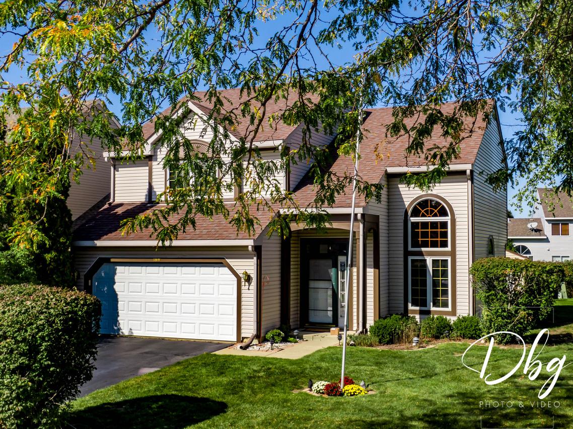18 W Rosewood Ln., Round Lake Beach, IL 60073