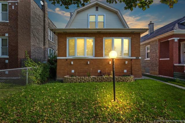 8819 S Throop St., Chicago, IL 60602