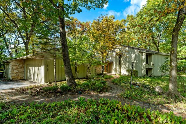 3702 Frederick Dr., Oak Brook, IL 60523