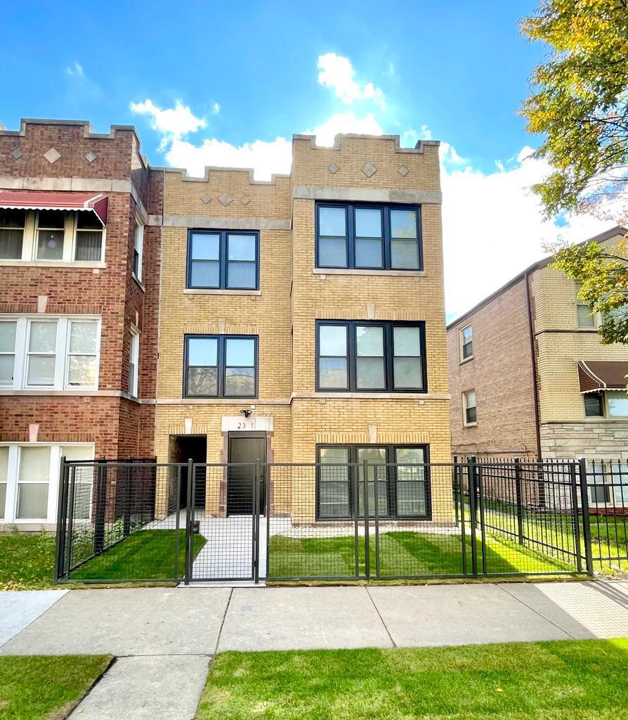 2321 W Marquette Rd., Chicago, IL 60636