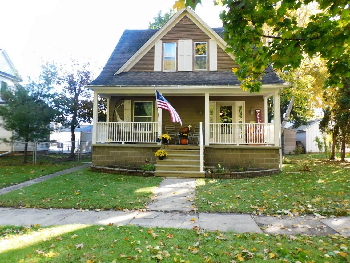 505 S 5th St., Oregon, IL 61061