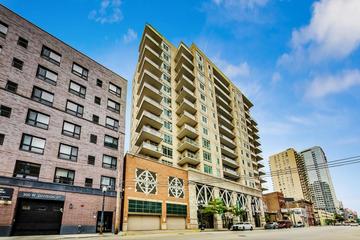 230 W Division St. #904, Chicago, IL 60610