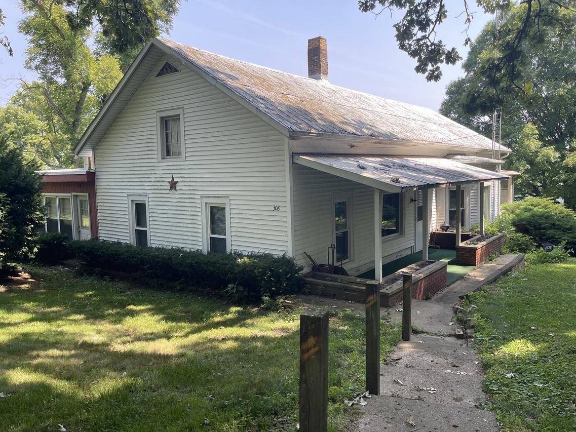 308 High St., Putnam, IL 61560