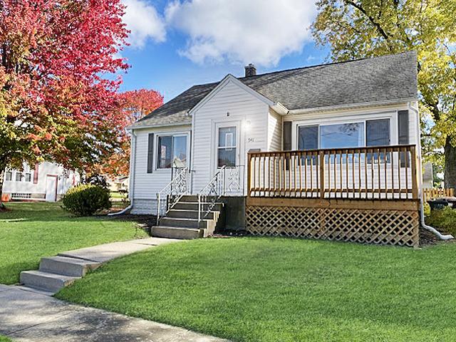 541 Catalpa St., Beecher, IL 60401