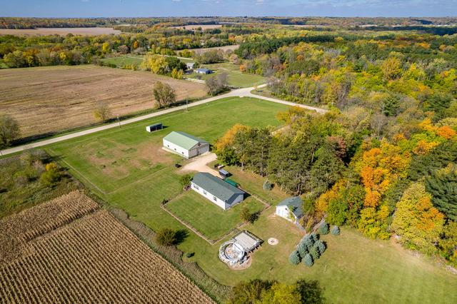 7245 S Lost Nation Rd., Dixon, IL 61021