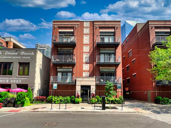 321 N Jefferson St. #301, Chicago, IL 60661