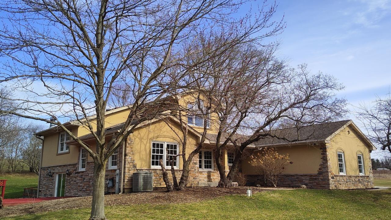 26181 N Anderson Rd., Wauconda, IL 60084