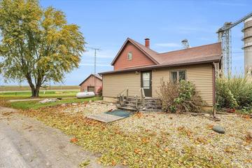 11940 Elizabeth St., Farmer City, IL 61842