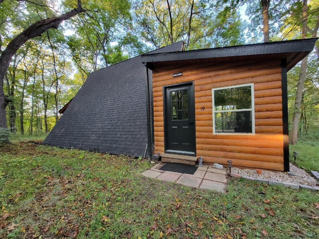 19 Navajo Ct., Putnam, IL 61560