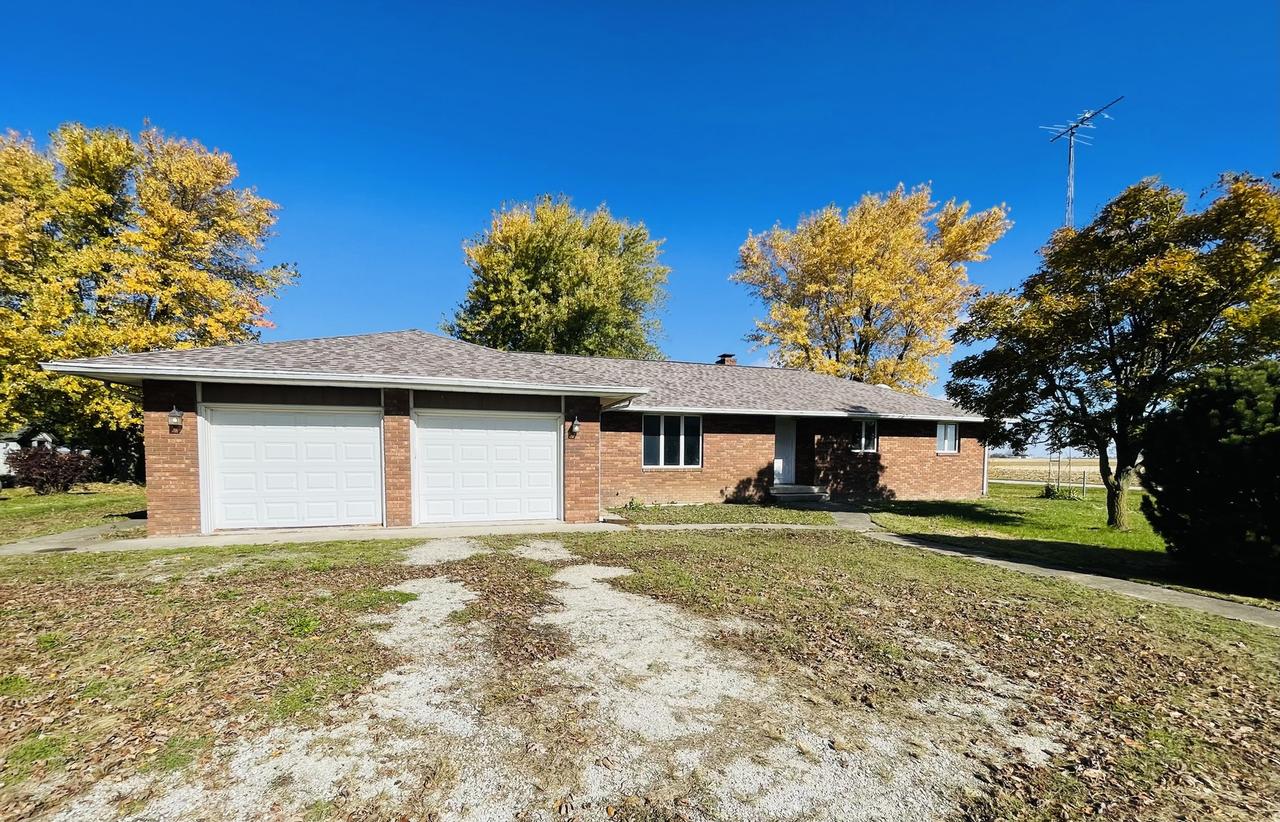 2711 N 1800 East Rd., Piper City, IL 60959