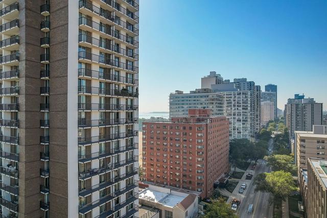 5855 N Sheridan Rd. #18D, Chicago, IL 60660