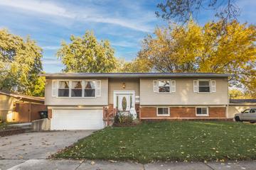 7097 Edgebrook Ln., Hanover Park, IL 60133